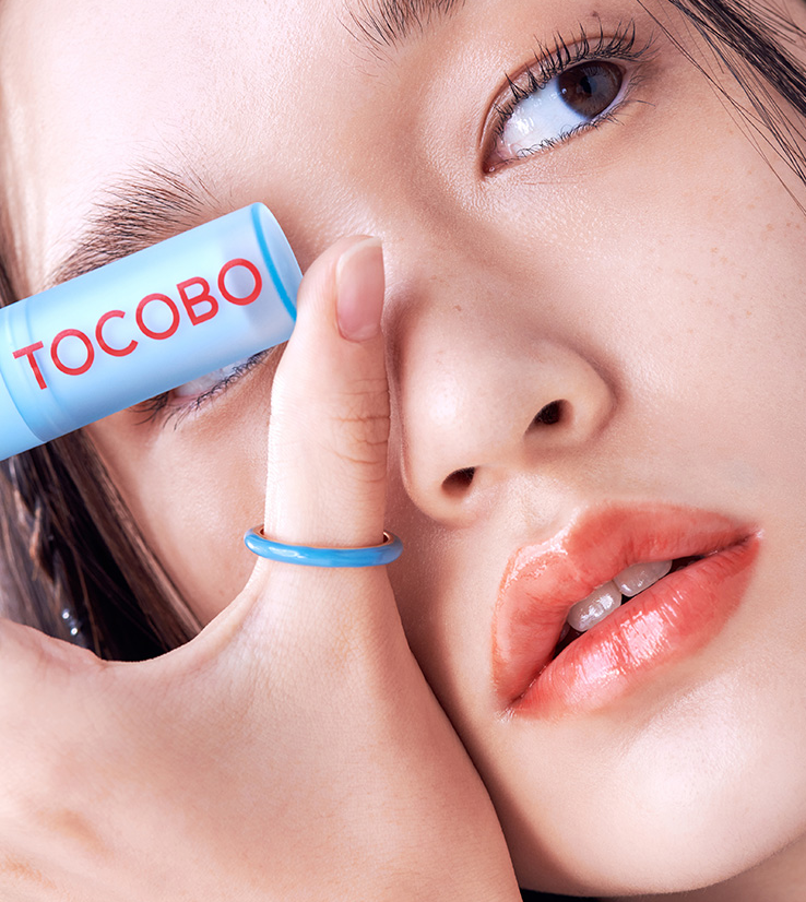 TOCOBO 橘红色玻璃润色唇膏