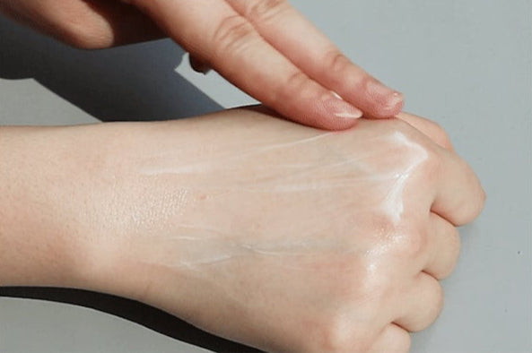 THE LAB by BLANC DOUX 寡透明质酸防晒精华 SPF50+ PA++++ 40ml